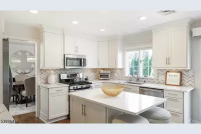 9 Apple Tree Ln, Warren Township, NJ 07059 - Photo 14