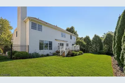 9 Apple Tree Ln, Warren Township, NJ 07059 - Photo 2