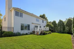 9 Apple Tree Ln, Warren Township, NJ 07059 - Photo 2