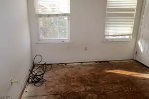 12 Rutgers Dr, Newark, NJ 07103 - Photo 22