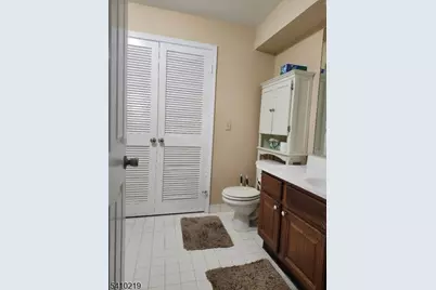 7 Westchester Ter, Clinton Township, NJ 08801 - Photo 10