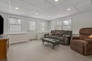 24 Lakeview Dr, Kinnelon, NJ 07405 - Photo 30