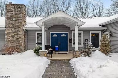 24 Lakeview Dr, Kinnelon, NJ 07405 - Photo 4