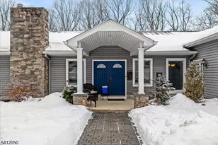 24 Lakeview Dr, Kinnelon, NJ 07405 - Photo 4