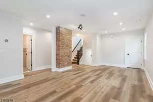 31 Oak Grove Rd, Caldwell, NJ 07006 - Photo 16