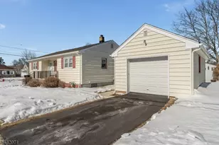 17 Putnam St, Somerville, NJ 08876 - Photo 2