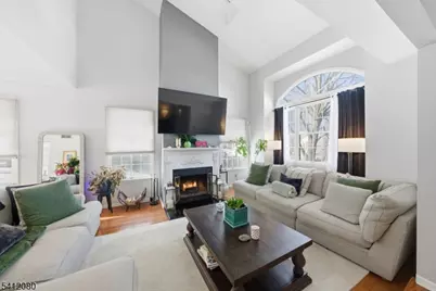 28 Ryan Ln, Lincoln Park, NJ 07035 - Photo 2