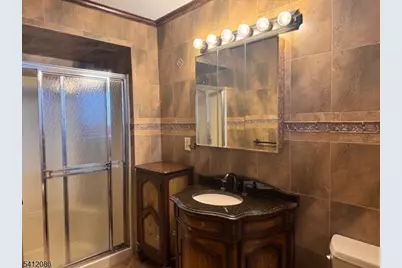 567 Kingsland Ave, Lyndhurst Township, NJ 07071 - Photo 8