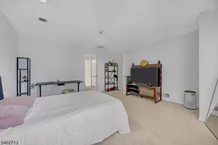 89 Park Gate Dr, Edison, NJ 08820 - Photo 10