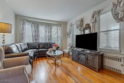 15 Belle Terre Rd, West Orange Township, NJ 07052 - Photo 4