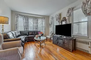 15 Belle Terre Rd, West Orange Township, NJ 07052 - Photo 4