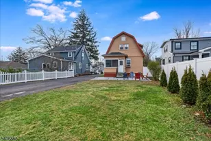 15 Belle Terre Rd, West Orange Township, NJ 07052 - Photo 20