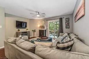 16 Hancock Ct, Raritan Township, NJ 08822 - Photo 8