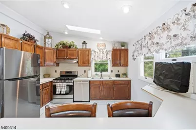 8 Bordeaux Ter, West Milford, NJ 07480 - Photo 18