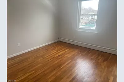 301 N 12th St, Kenilworth, NJ 07033 - Photo 4