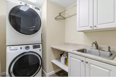 384 Millbrook Ave, Randolph Township, NJ 07869 - Photo 18