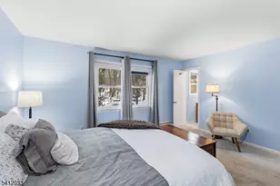 384 Millbrook Ave, Randolph Township, NJ 07869 - Photo 14