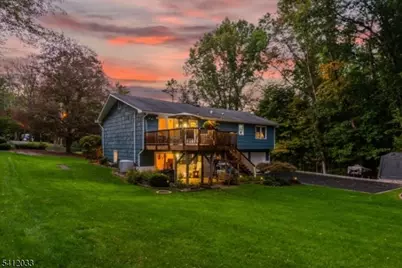 384 Millbrook Ave, Randolph Township, NJ 07869 - Photo 28