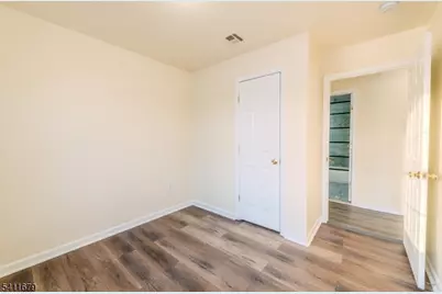 33 Viking Ave, Franklin Township, NJ 08873 - Photo 28