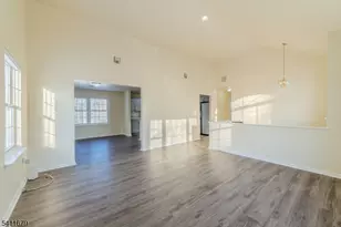 33 Viking Ave, Franklin Township, NJ 08873 - Photo 8