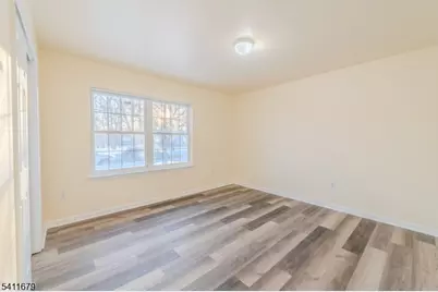 33 Viking Ave, Franklin Township, NJ 08873 - Photo 32