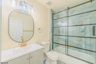 33 Viking Ave, Franklin Township, NJ 08873 - Photo 34