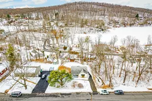 10 Lake Shore Rd, Hardyston Township, NJ 07460 - Photo 20