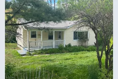 10 Lake Shore Rd, Hardyston Township, NJ 07460 - Photo 2