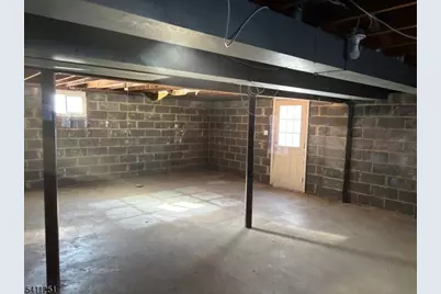 216 N 11th St, Kenilworth, NJ 07033 - Photo 10