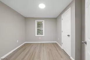 208 E 8th Ave, Roselle, NJ 07203 - Photo 14