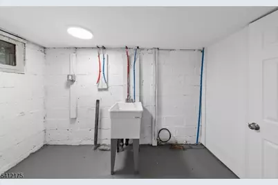 208 E 8th Ave, Roselle, NJ 07203 - Photo 30