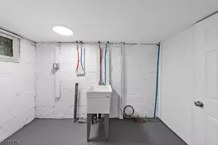 208 E 8th Ave, Roselle, NJ 07203 - Photo 30