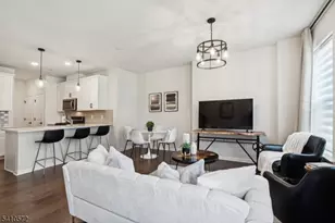 4 Sadie Cir Unit, Union Township, NJ 07083 - Photo 4