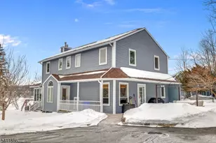 38 Silver Springs Dr, Roxbury Township, NJ 07850 - Photo 4