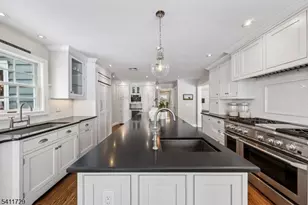 65 7 Oaks Dr, New Providence, NJ 07901 - Photo 14