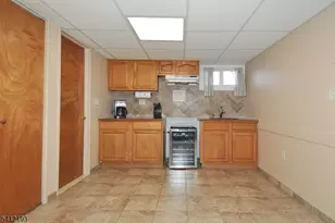 300 Kennedy Dr, Linden, NJ 07036 - Photo 24