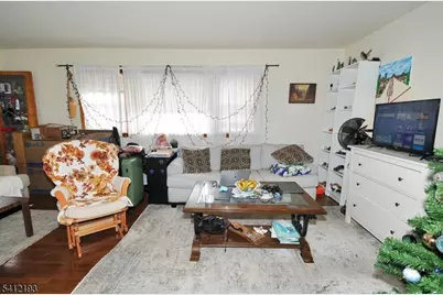 300 Kennedy Dr, Linden, NJ 07036 - Photo 4