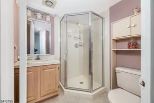 44 Mill Pond Rd, Woodland Park, NJ 07424 - Photo 32