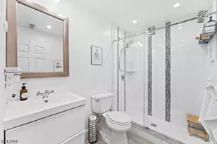 47 47th St, Weehawken Twp., NJ 07086 - Photo 18