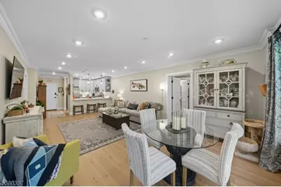 208 Fischer Ct, Rockaway Township, NJ 07834 - Photo 4