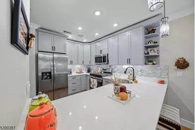 208 Fischer Ct, Rockaway Township, NJ 07834 - Photo 8