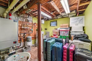 406 Indian Rd, Wayne, NJ 07470 - Photo 32