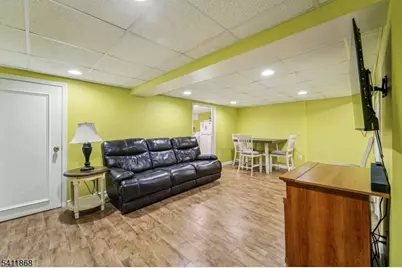 406 Indian Rd, Wayne, NJ 07470 - Photo 30