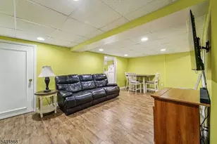 406 Indian Rd, Wayne, NJ 07470 - Photo 30