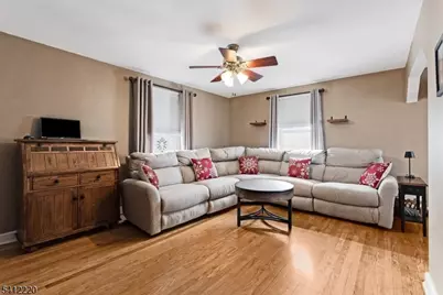 564 Spruce Ave, Garwood, NJ 07027 - Photo 2