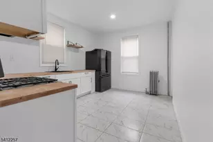 45 Seymour Ave, Newark, NJ 07108 - Photo 4