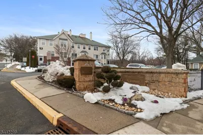 50 Pine St #9G, Montclair, NJ 07042 - Photo 8