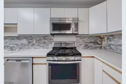 64 Cummings Cir, West Orange Township, NJ 07052 - Photo 12