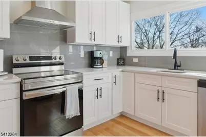 21 Skyview Rd, Ringwood, NJ 07456 - Photo 10