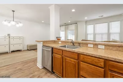 122 Riverwalk Way, Clifton, NJ 07014 - Photo 14